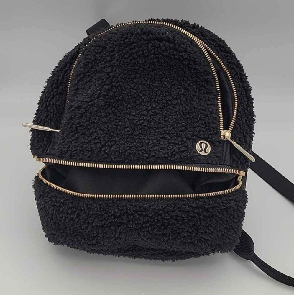 *Sold*Lululemon Fleece"Rare"mini backpack& variety Crossbody bags, NWOT - Picture 9 of 10